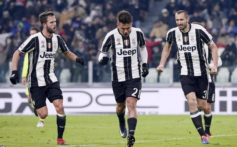 记者：虽然帕夫洛维奇无大碍，但战斯图加特他将轮休磁卡首发